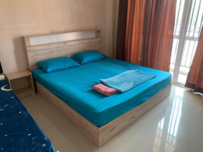 Spacious room with a private bathroom